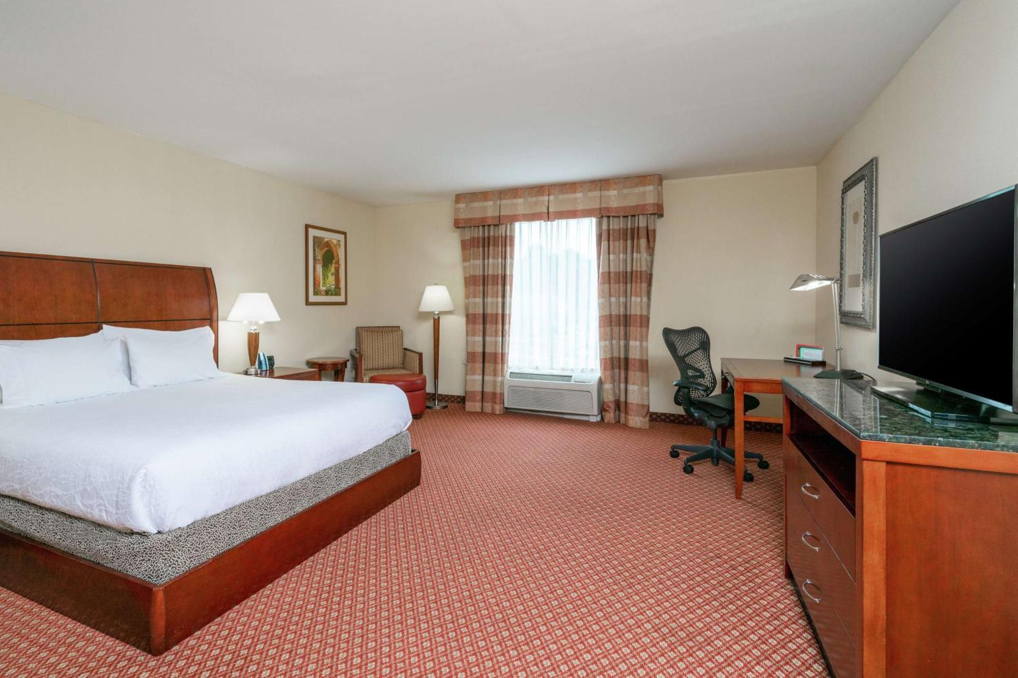 Hilton Garden Inn Morgantown Bagian luar foto