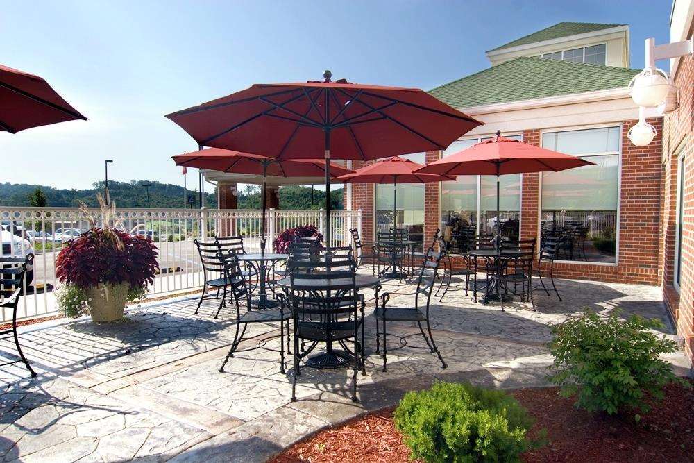 Hilton Garden Inn Morgantown Bagian luar foto